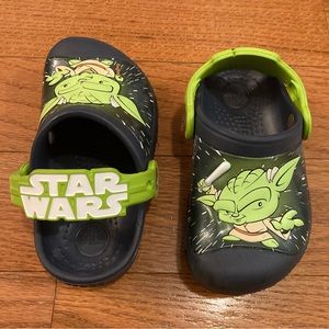 Crocs Kids Star Wars Yoda Shoes Size 8/9 Blue Green